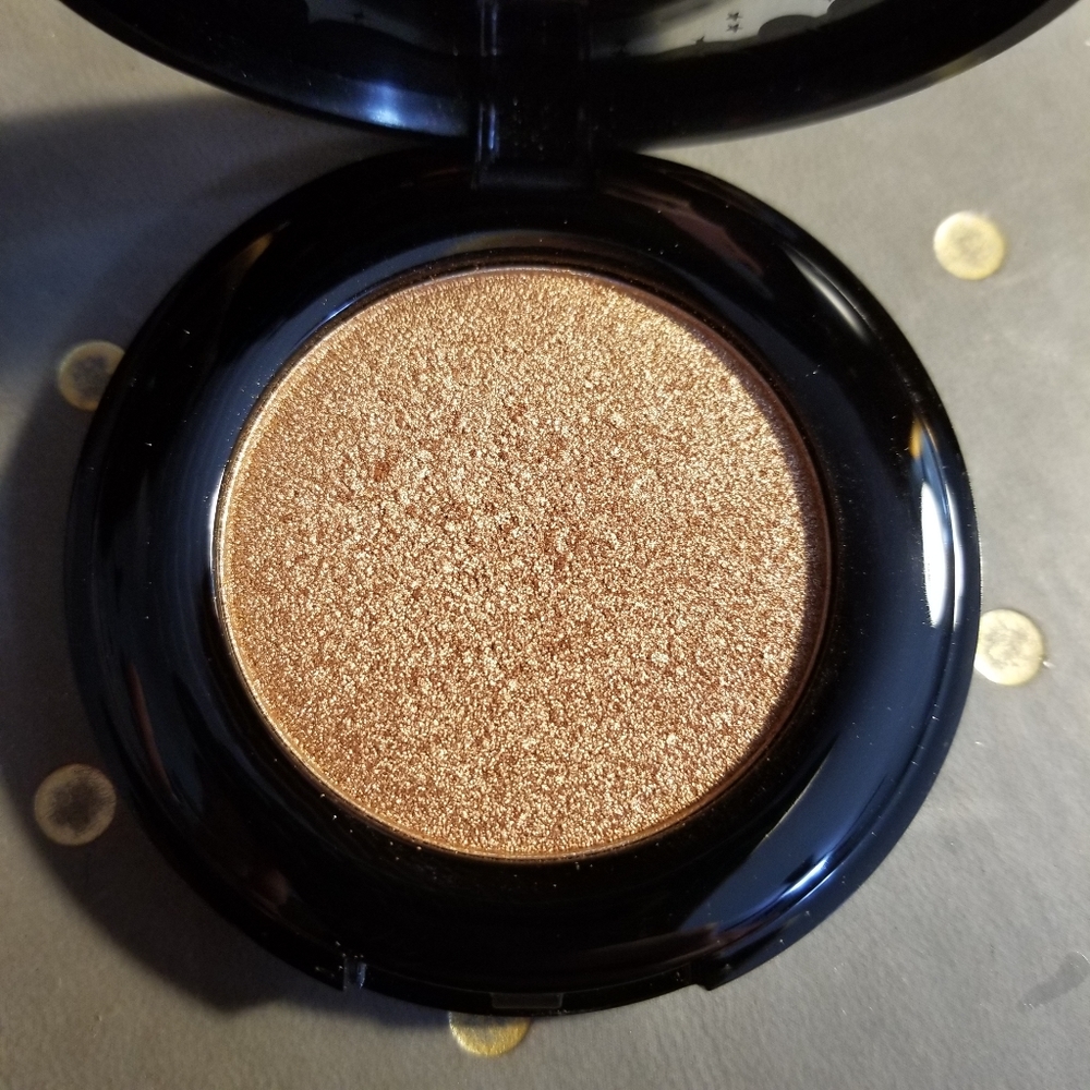 Black Moon Cosmetics "Dragonfish" Highlighter